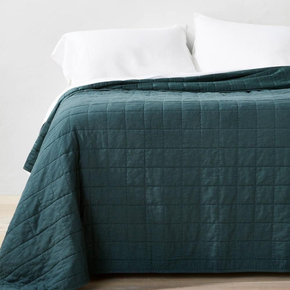 King Heavyweight Linen Blend Quilt Dark Teal Blue - Casaluna™: Woven Rayon
